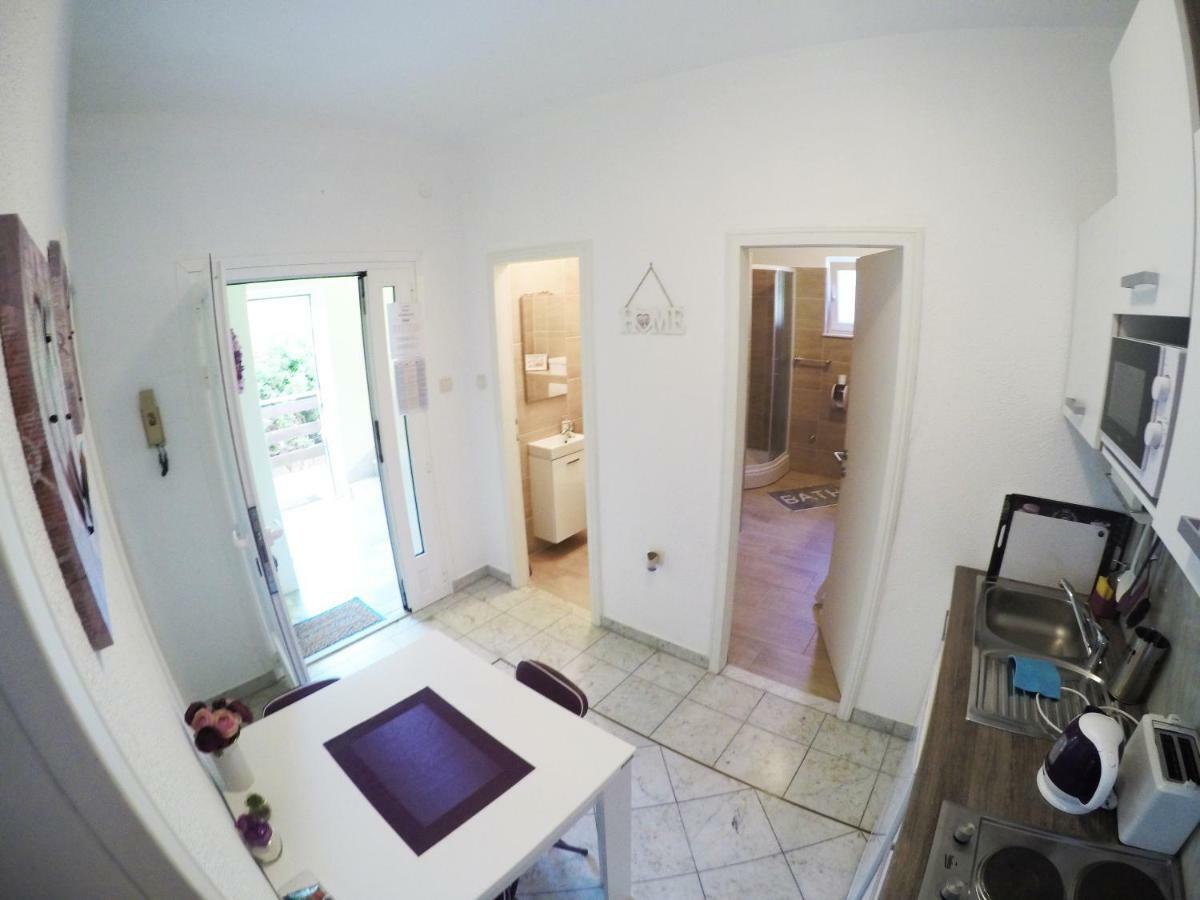 Apartments Suzy Zara Esterno foto